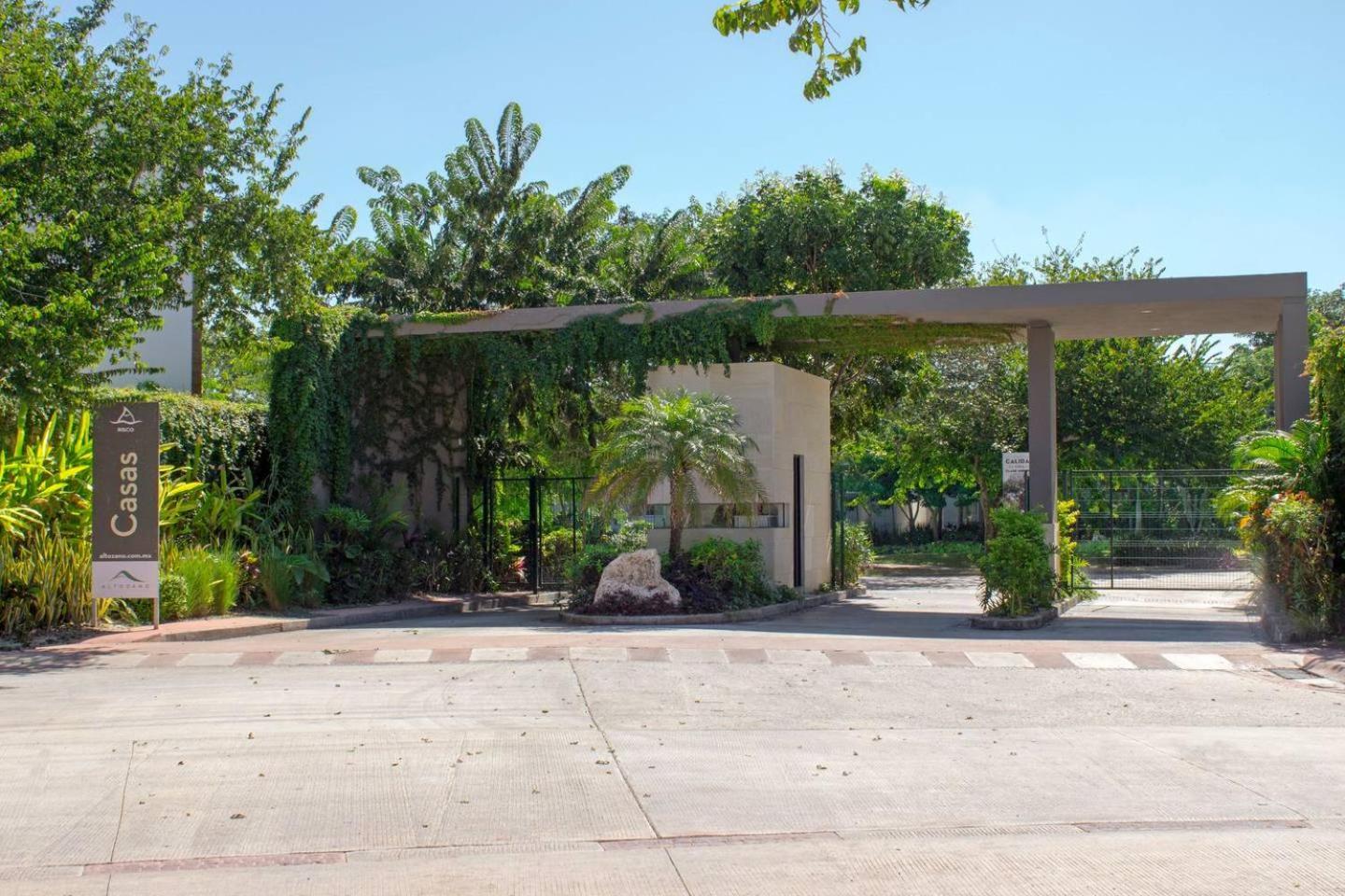 Modern House Surrounded By Nature Merida Bagian luar foto